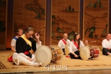 [포토]주한외국인국악강좌, 가족국악강좌의 통합 발표회-5