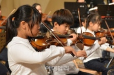 [포토]놀라운 패밀리의 정기연주회-8