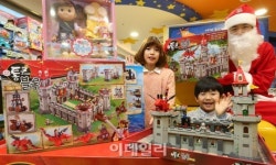 [포토]크리스마스 선물 토이저러스에서 구입하세요!