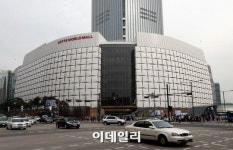 제2롯데월드, 정말 안전한가?.. 이번엔 `지하주차장에 대규모 균열` 발견