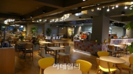 밥 말리 평화 메시지 담은 말리커피 강남2호점 오픈