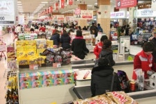 `9일 연휴는 남 얘기`..설이 더 바쁜 유통街 사람들