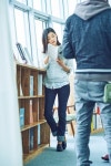 [포토]청바지 입은 전지현 이것이 캠퍼스룩