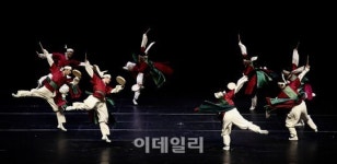 [설문화나들이②] 국악 만난 비보이로 명절피로 싹