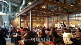 [한식뷔페 비교체험]①40대男-20대女, 세대는 다르지만 맛은 일치