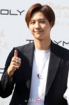 [포토]B1A4 신우, 토니모리 산양유 스킨케어 최고!