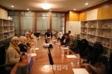 [포토]한국도자기리빙, 프린세스 노라 빈트 압둘 라만 여자대학교 교수진 초청-4
