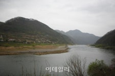 [e주말] 詩향 가득한 금강길 봄내음, 충북 옥천