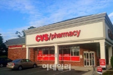 CVS, 옴니케어 인수…뜨는 美제약서비스 `덩치 경쟁`