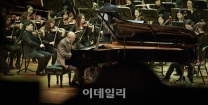 피아노 음유시인 유키 구라모토, 韓 찾는다