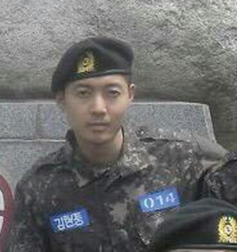 김현중, 훈련소 사진 '얼굴이 반쪽.. 수척해진 모습'