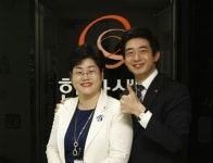 代잇는 보험영업…한화생명 母子지점장 화제