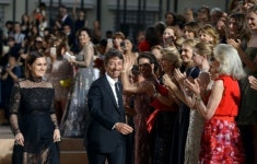 [포토] 발렌티노 디자이너들, 오트쿠튀르 패션쇼 마치고 박수 세례 받아