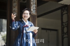 배우 박정자의 삶, 국악과 어우러지다