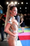 `2015 MTV VMA` 마일리 사이러스·리타 오라, 노출 대결?.. 파격 등장