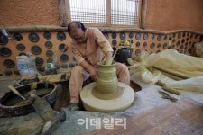 [e주말] 160년의 명장 손길 담긴 옹기, 충북 예산