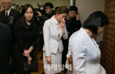 [포토]YS 빈소 찾은 서울대학병원 간호사들