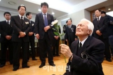 [포토]슬퍼하는 최형우 전 내무부 장관