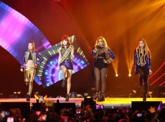 [2015 MAMA]박봄 컴백 신호탄?…투애니원 완전체 무대