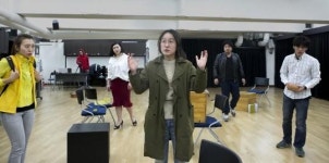 대본 없는 즉흥극