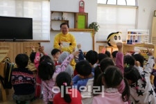 김부겸 ‘맘 편한 엄마 맘 편한 대구’ 약속