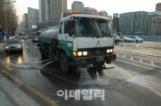 [동네방네]중구, 새봄맞이 대청소..겨우내 묵은 때 싹!