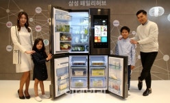 [포토]삼성전자, '음악·영상에 쇼핑까지' 가능한 신개념 '패밀리 허브' 스마트 냉...