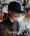 강남 화장실 살인 현장검증..담담하다..개인적 원한 없어
