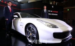 [포토]페라리, 12기통 엔진, 690마력  4인승 슈퍼카 ‘GTC4루쏘(GTC4Lusso)’ 출시