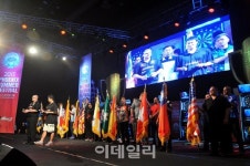 홍인터내셔날, 2016 세계다트선수권대회 개최