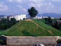 풍납동 토성 두마리토끼 잡을 수 있을까..송파구, 복원·보상 본격 추진