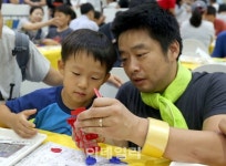 [포토]아빠와 함께하는 건담 조립