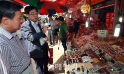 [포토]이기권 고용부장관, 남성시장 방문
