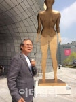 조각가 김영원 메마른 DDP에 사람향기 채웠다