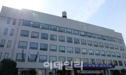 서울대 화장실서 女연구원 성폭행하려던 60대男 검거