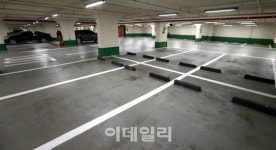 [포토]김영란법 시행, 비어 버린 호텔 주차장