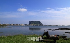 삼다도관광주 | [여행] '삼다도'의 가을은 하늘부터 물든다