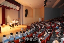 [포토]옹알스-서경덕, 강원도 철원 신철원중학교에서 우리말 유랑단 행사진행