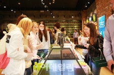 동유럽 로드숍 눈돌린 K뷰티…10조 시장을 잡아라