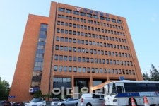 최순실 최측근 고영태, 주식투자 사기로 고소 당해