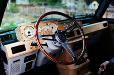 모헤닉 개라지스 헤니 김 대표 인터뷰(1) - 디자이너, 참을 수 있는 불편함 리빌드에 빠지...