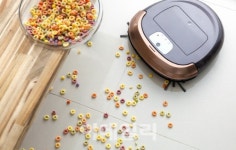 유진로봇, ‘아이클레보 오메가’ 공영홈쇼핑서 17일 판매방송