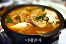 [여행] 유달산 올라 내려다본 목포의 눈물