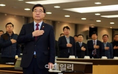 [포토]이기권 고용부장관 구직자 고용대책에 힘써야