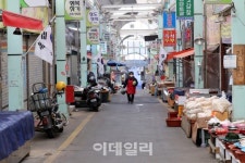 [르포]지갑은 닫히고 상가도 ‘폐업’..투자 1순위가 애물단지 ‘전락’