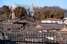 [e주말] 골목길 따라 북촌8경을 거닐다