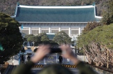 특검, 청와대 압수수색 개시…경내 진입 난항(상보)