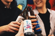 24분만에 10억 끌어모은 수제 맥주 스타트업 더부스, 비결은?