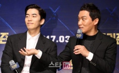 (주)성록이엔지 | [포토]조재윤, "성록이가 내기에서 졌는데 돈을 안 갚아요!'
