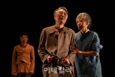 한태숙 연출 세일즈맨의 죽음 앙코르 무대 오른다